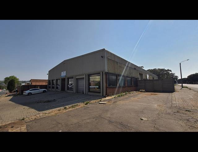 2,266M² WAREHOUSE SOLD IN EASTLEIGH